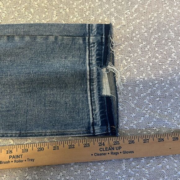 RISEN Shadow Hem High Rise Distressed Straight Leg Jeans 9 29 - Picture 14 of 15